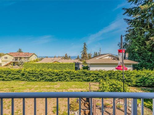 3-1225 Centre Rd, Qualicum Beach, BC 