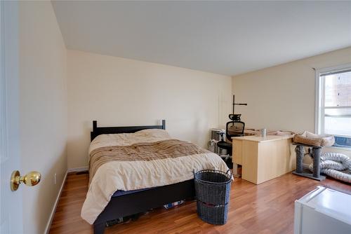 1605 15 Avenue, Vernon, BC - Indoor Photo Showing Bedroom