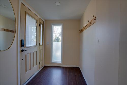 1605 15 Avenue, Vernon, BC - Indoor Photo Showing Other Room