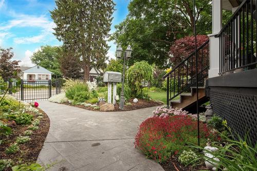 1881 Ethel Street, Kelowna, BC - Outdoor