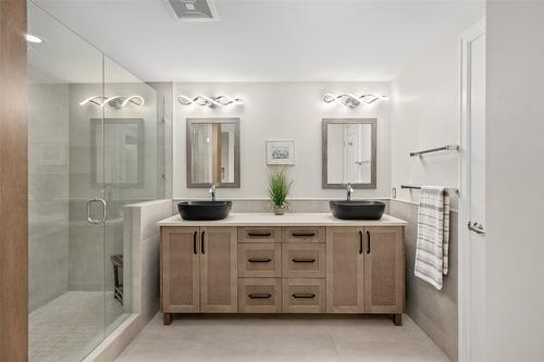 111-600 Sarsons Road, Kelowna, BC - Indoor Photo Showing Bathroom