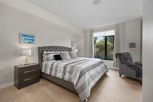 111-600 Sarsons Road, Kelowna, BC - Indoor Photo Showing Bedroom