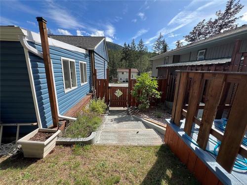 400 Nootka Dr, Gold River, BC 