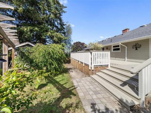 268 Glenairlie Dr, View Royal, BC 