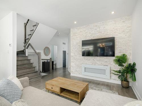 Vue d'ensemble - 570 Rue Populaire, Terrebonne (Lachenaie), QC - Indoor Photo Showing Living Room