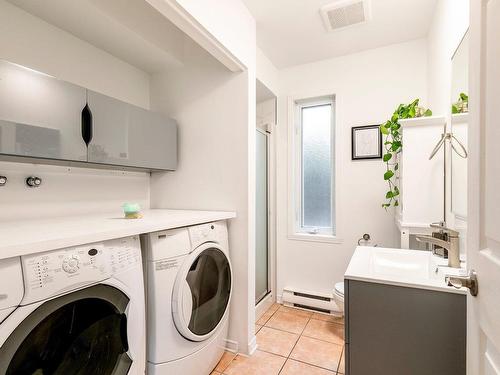 Salle de bains - 6755 Rue Booker, Brossard, QC - Indoor Photo Showing Laundry Room