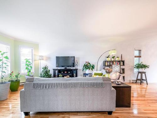 Salon - 6755 Rue Booker, Brossard, QC - Indoor Photo Showing Living Room