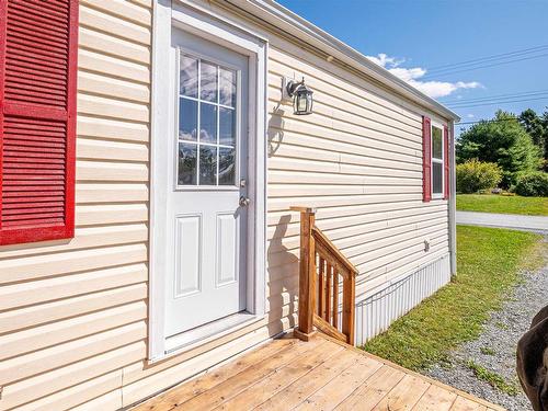 15 Bumpy Lane, Lake Echo, NS 