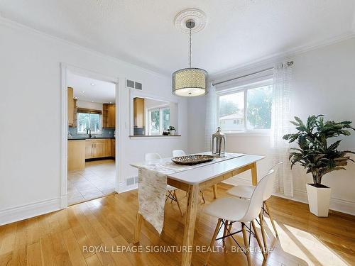 51 Dersingham Cres, Markham, ON - Indoor Photo Showing Dining Room