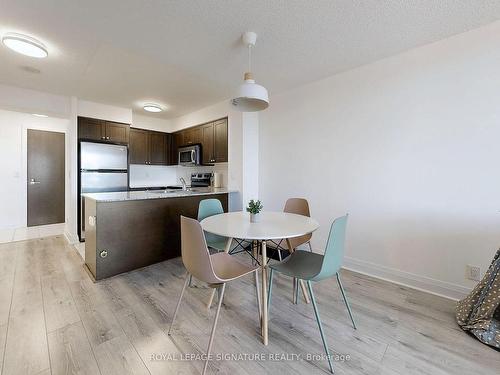 408-1060 Sheppard Ave W, Toronto, ON - Indoor Photo Showing Dining Room