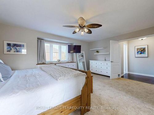 2187 Austin Crt, Burlington, ON - Indoor Photo Showing Bedroom