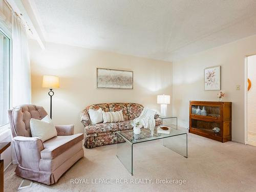 122 Church St, Orangeville, ON - Indoor Photo Showing Living Room