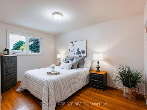 122 Church St, Orangeville, ON - Indoor Photo Showing Bedroom