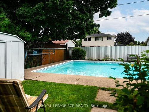 122 Church St, Orangeville, ON - Outdoor With In Ground Pool