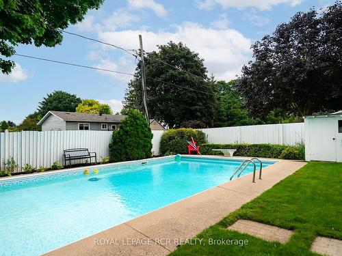 122 Church St, Orangeville, ON - Outdoor With In Ground Pool With Backyard