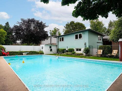 122 Church St, Orangeville, ON - Outdoor With In Ground Pool