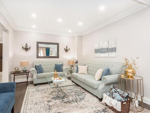 87 Fleetwood Cres, Brampton, ON - Indoor Photo Showing Living Room