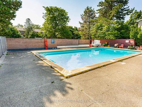 87 Fleetwood Cres, Brampton, ON - Outdoor With In Ground Pool With Backyard