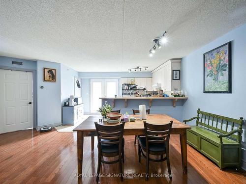 316-1451 Walker'S Line, Burlington, ON - Indoor Photo Showing Dining Room