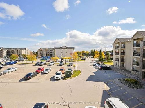 316-1451 Walker'S Line, Burlington, ON - Outdoor With Balcony