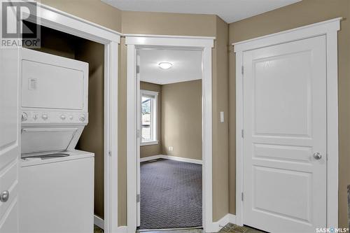 352 Smith Street, Regina, SK - Indoor Photo Showing Laundry Room