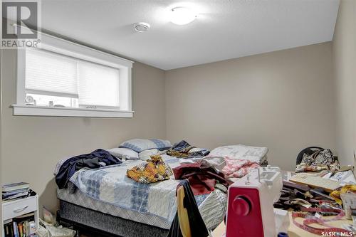 352 Smith Street, Regina, SK - Indoor Photo Showing Bedroom