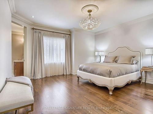 39 Fifeshire Rd, Toronto, ON - Indoor Photo Showing Bedroom