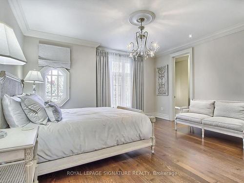 39 Fifeshire Rd, Toronto, ON - Indoor Photo Showing Bedroom