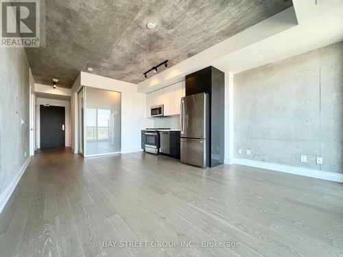 1202 - 608 Richmond Street W, Toronto (Waterfront Communities), ON - Indoor Photo Showing Kitchen