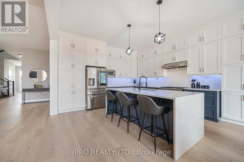 1507 Lakeport Crescent, Oakville, ON - Indoor Photo Showing Kitchen With Stainless Steel Kitchen With Upgraded Kitchen