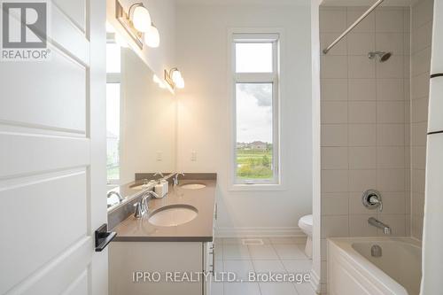 1507 Lakeport Crescent, Oakville, ON - Indoor Photo Showing Bathroom