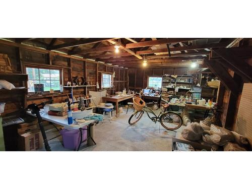 409 9Th Avenue, New Denver, BC - Indoor Photo Showing Basement