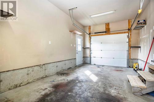 4 Madison Place, Paradise, NL - Indoor Photo Showing Garage