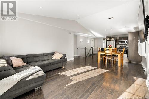 197 Erinvale Drive, Moncton, NB - Indoor Photo Showing Living Room