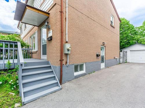 105 Bergen Rd, Toronto, ON - Outdoor With Exterior