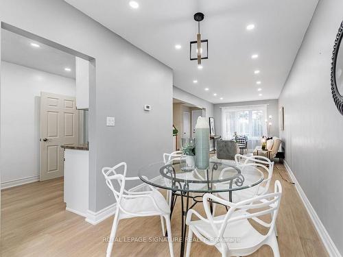 105 Bergen Rd, Toronto, ON - Indoor Photo Showing Dining Room