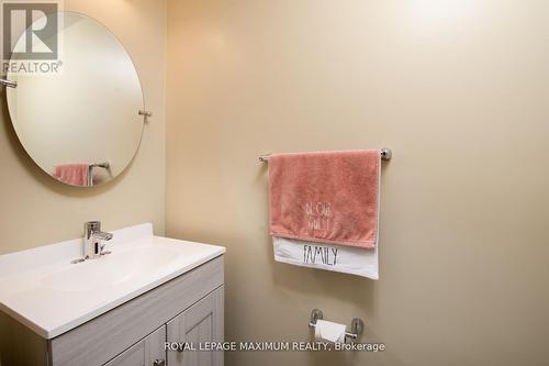 8 - 31 Town Line, Orangeville, ON - Indoor Photo Showing Bathroom