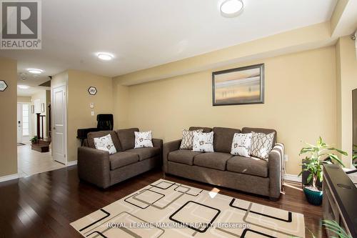 8 - 31 Town Line, Orangeville, ON - Indoor Photo Showing Living Room