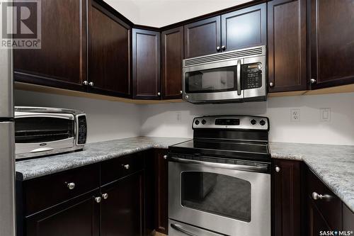 302W 1300 Stockton Street N, Regina, SK - Indoor Photo Showing Kitchen