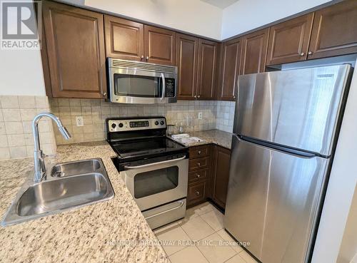 305 - 8 Scollard Street, Toronto, ON - Indoor Photo Showing Kitchen With Stainless Steel Kitchen With Double Sink With Upgraded Kitchen