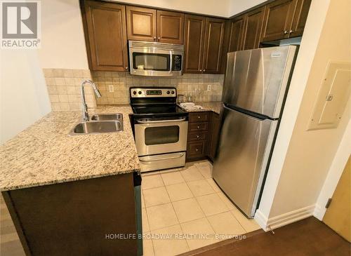 305 - 8 Scollard Street, Toronto (Annex), ON - Indoor Photo Showing Kitchen With Stainless Steel Kitchen With Double Sink