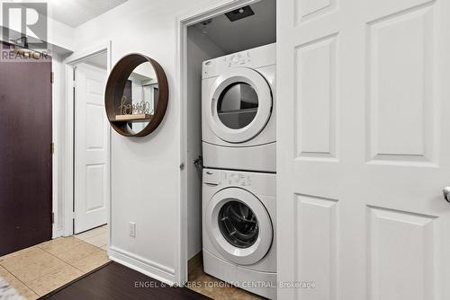 1003 - 30 Grand Trunk Court, Toronto (Waterfront Communities), ON - Indoor Photo Showing Laundry Room