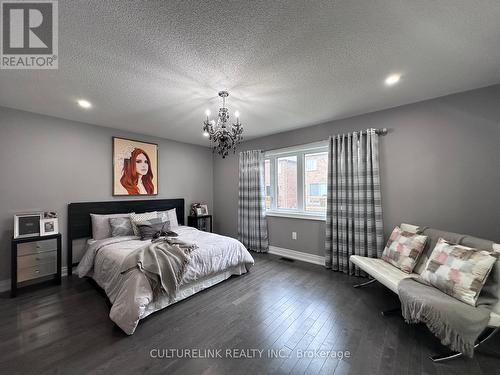 65 Murray Leonard Lane W, East Gwillimbury, ON - Indoor Photo Showing Bedroom