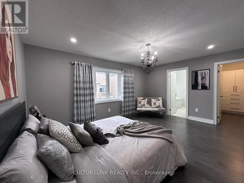 65 Murray Leonard Lane W, East Gwillimbury, ON - Indoor Photo Showing Bedroom