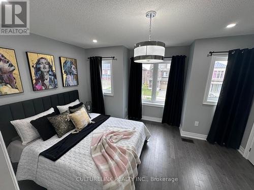 65 Murray Leonard Lane W, East Gwillimbury, ON - Indoor Photo Showing Bedroom