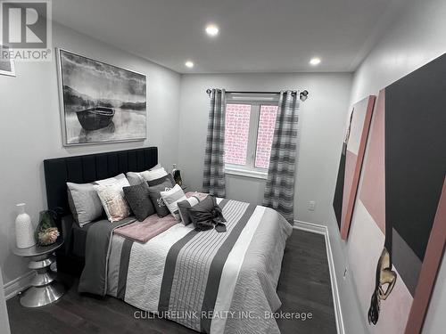 65 Murray Leonard Lane W, East Gwillimbury, ON - Indoor Photo Showing Bedroom