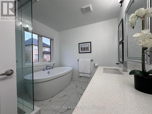 65 Murray Leonard Lane W, East Gwillimbury, ON - Indoor Photo Showing Bathroom