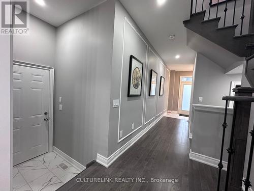 65 Murray Leonard Lane W, East Gwillimbury, ON - Indoor Photo Showing Other Room