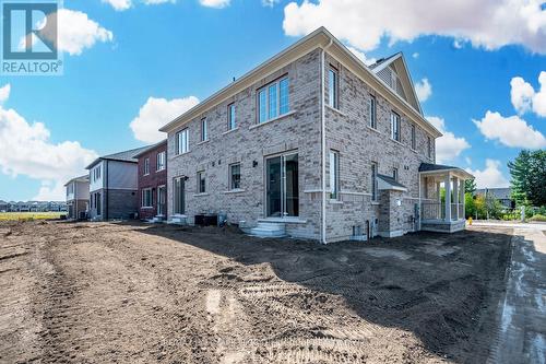 184 Durham Avenue, Barrie (Innis-Shore), ON - Outdoor