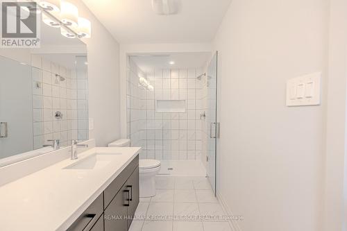 184 Durham Avenue, Barrie, ON - Indoor Photo Showing Bathroom